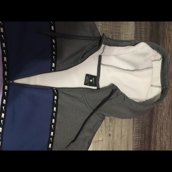 Nike Jacket - Picture 3 of 6